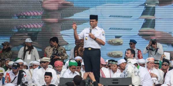 Alasan Anies Baswedan Gunakan Seragam Gubernur Saat Hadiri Reuni Akbar